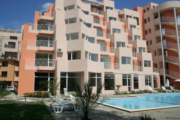 Fully furnished 1-bedroom apartment
