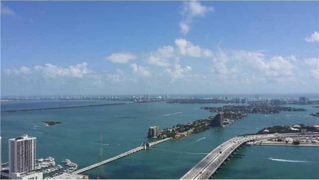 2 bedroom Flat For Sale: 1100 BISCAYNE..