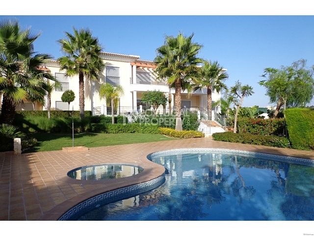 Fabulous 2 Bedroom Apartment by the..