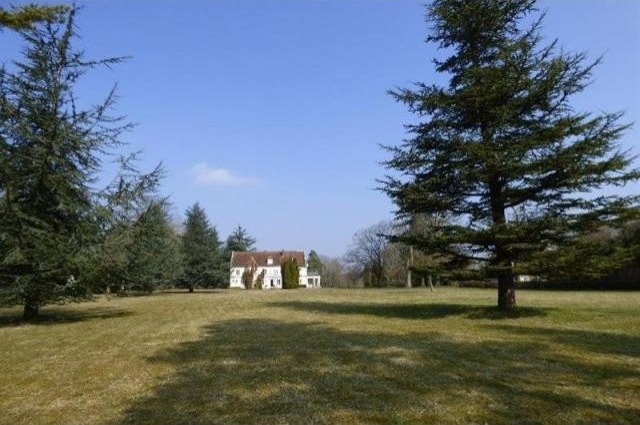 8 bedroom House For Sale: 60200 OISE - 2