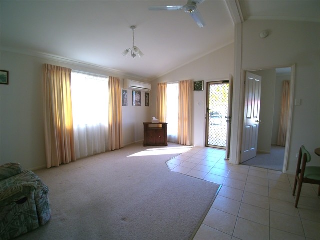 - BURPENGARY - QLD - 2