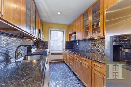 2 bedroom Apartment For Sale: 110 -55.. - 2
