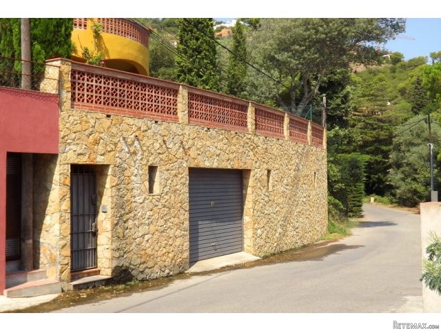Property with sea views in Sa Riera - 2