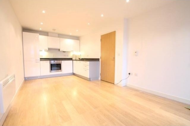 2 bed flat to rent
