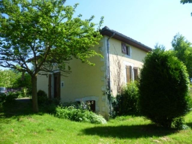 EC0137al Farmhouse with Stables and 2.2..