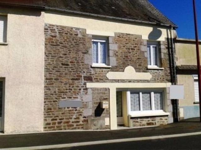Cerences - House For Sale