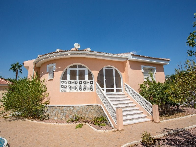 3 Bedrooms - Villa - Alicante - For Sale