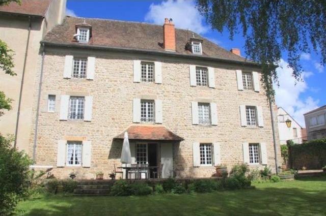 6 bedroom Character For Sale: 63700..