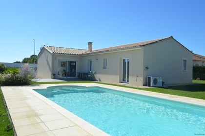 Pavillon recent avec piscine chauffee..