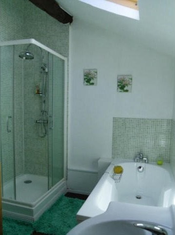 4 Bedroom Cottage For Sale - 2