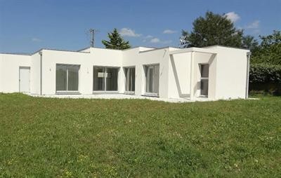 3 Bedrooms - Villa - Poitou-Charentes -..