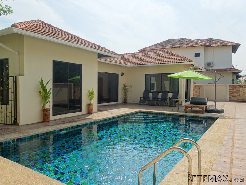Paradise Villa: Noble 3 plus bedroom..