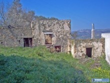 Ruined Building With Huge Plot For Sale