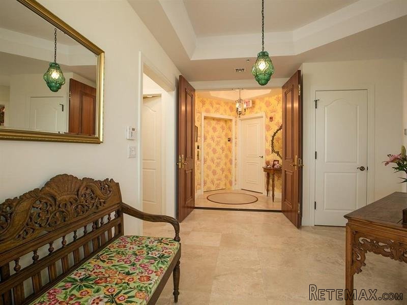 3 bedroom Flat For Sale: 9055 Somerset.. - 2