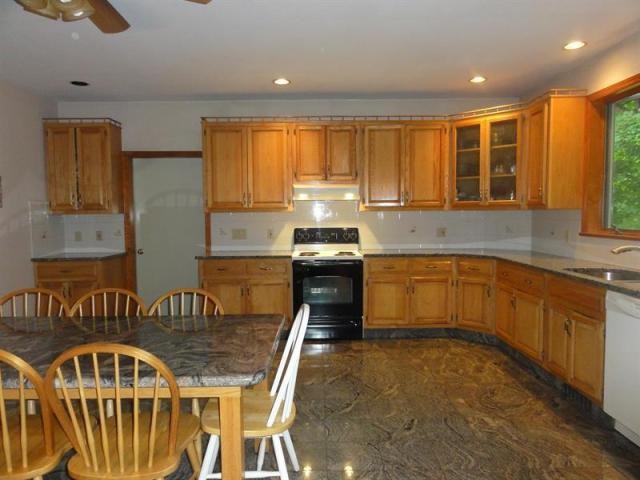 2 bedroom Multi-family For Sale:.. - 2