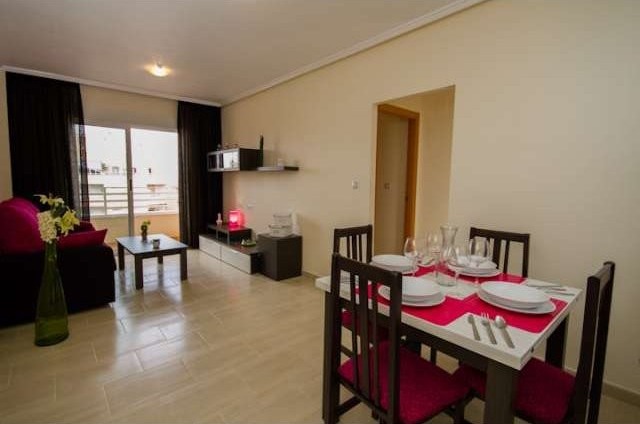 Apartment: 2 bedrooms & 2 bathrooms
