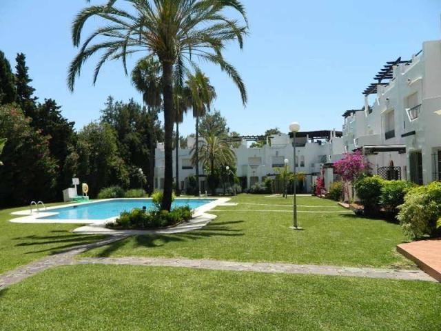 3 bedroom town house for sale