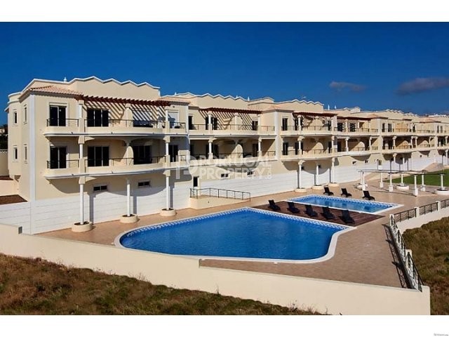 Luxury 2 bedroom apartments in Porto de..