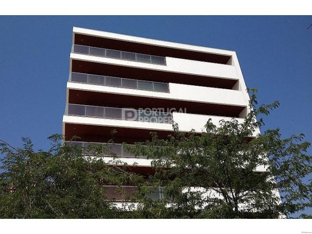 2 Bedroom Luxury Apartments Lisbon..