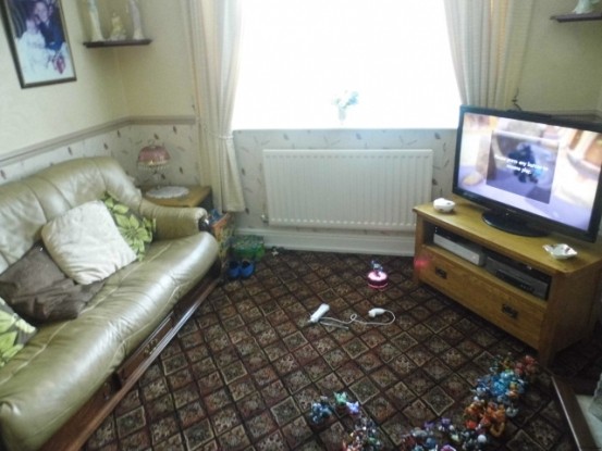 3 bedroom, End Of Terrace House house.. - 2