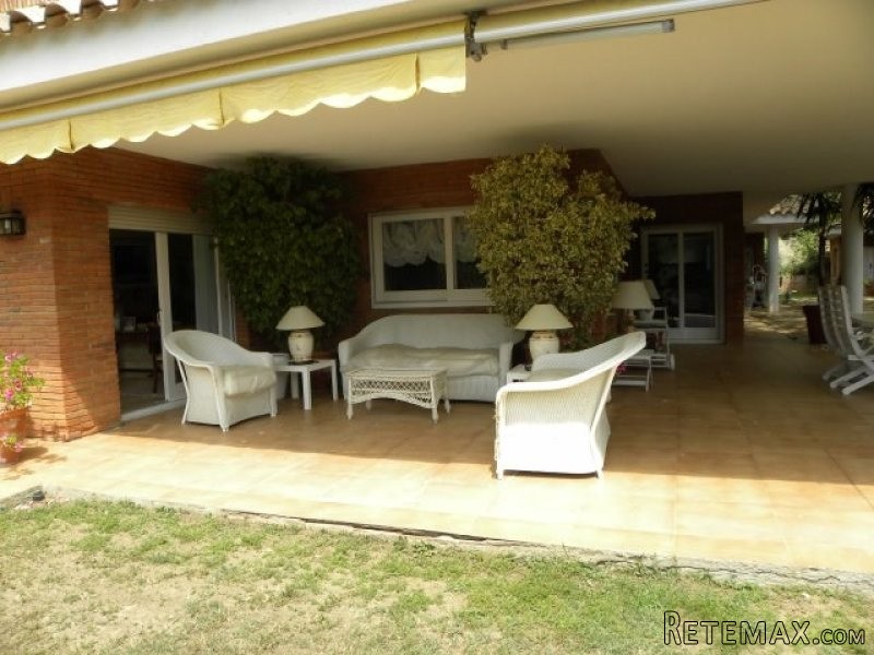 8 bedroom Detached House For Sale:.. - 2