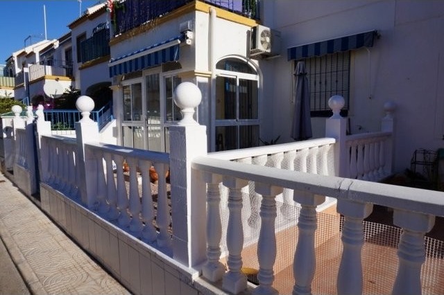 3 Bedrooms - Property - Alicante - For..