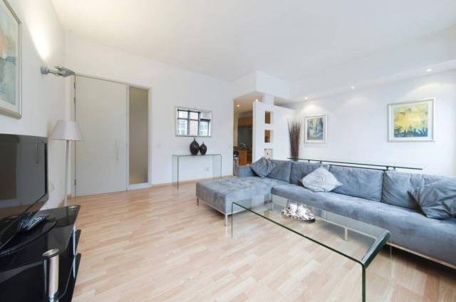 City Road, Clerkenwell, London EC1V