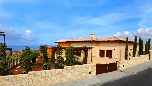3 Bedroom Apartment, Alexander Heights..