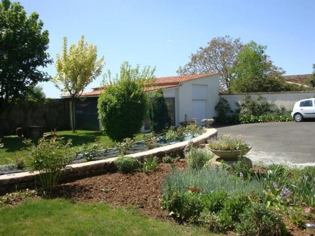 3 bedroom House For Sale: 79000 NIORT - 2