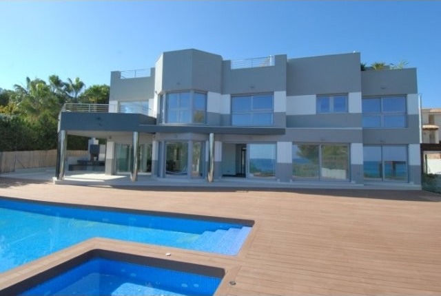 5 Bedroom New Build Villa in Calpe