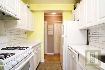 1 bedroom Apartment For Sale: 2736.. - 2