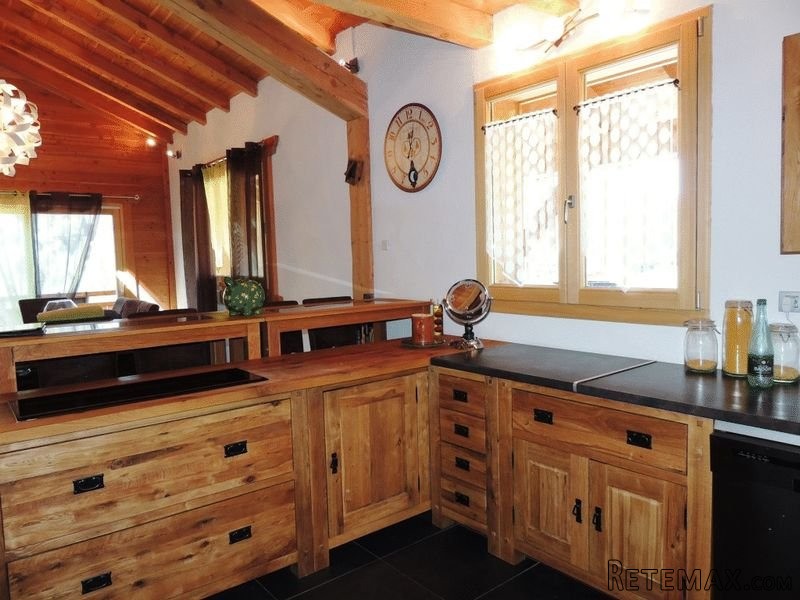 4 Bedroom Chalet With Ski In Access.. - 2