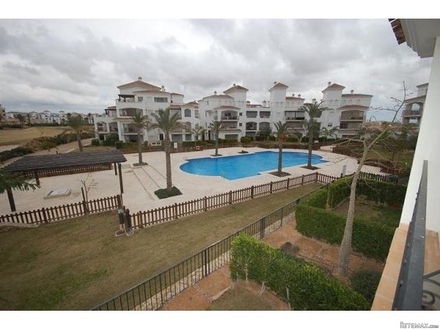2 bedroom Apartment For Sale: 1st..