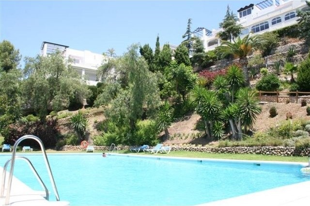 3 Bedroom Apartment For Sale In La..