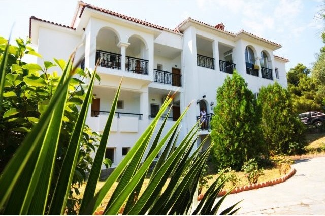 B094 - Hotel in Nikiti-Chalkidiki area