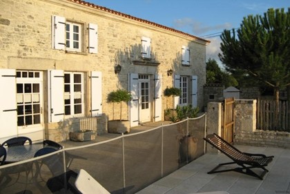 Beautiful Charentaise stone property.. - 2