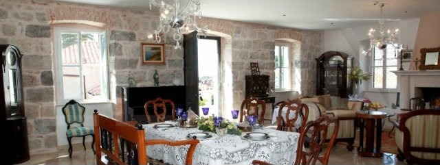 Villa For Sale: Street Posat, Gornji.. - 2