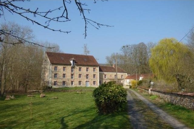 5 bedroom House For Sale: 77320 SEINE.. - 2