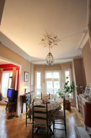 Spacious three bedroom apartment with..