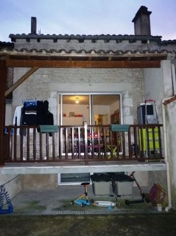 Renovated 3 bed appt with large house.. - 2