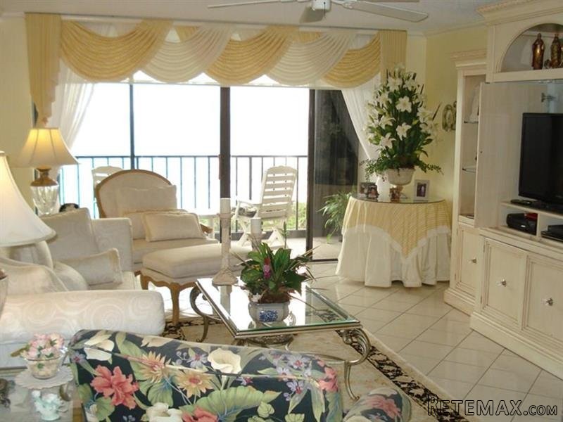 2 bedroom Flat For Sale: 5047 N Highway.. - 2