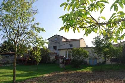 Sensational riverside house with large..