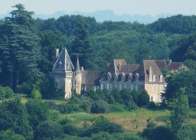 15th Century Chateau Set In 180 Acres