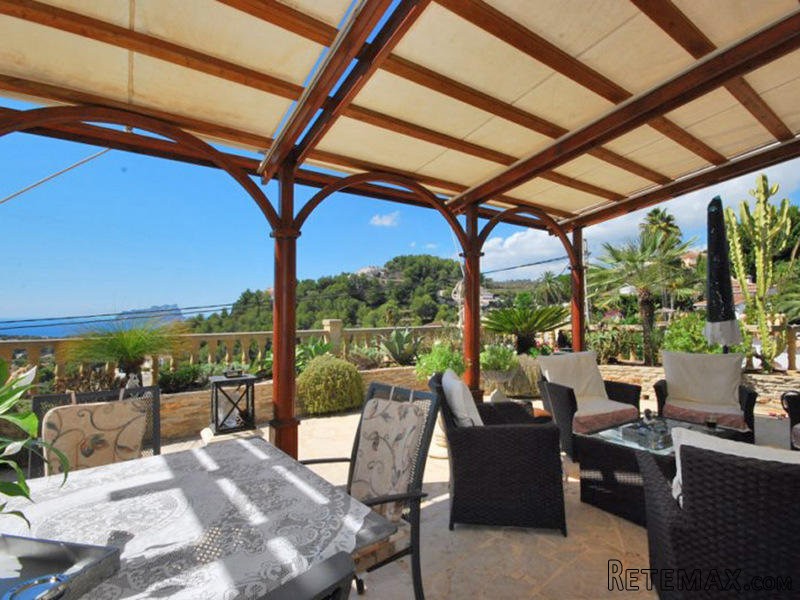 5 Bedrooms - Villa - Alicante - For Sale