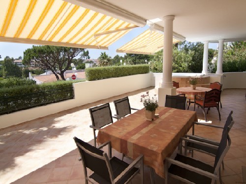 Immaculately Presented 2 Bedroom.. - 2