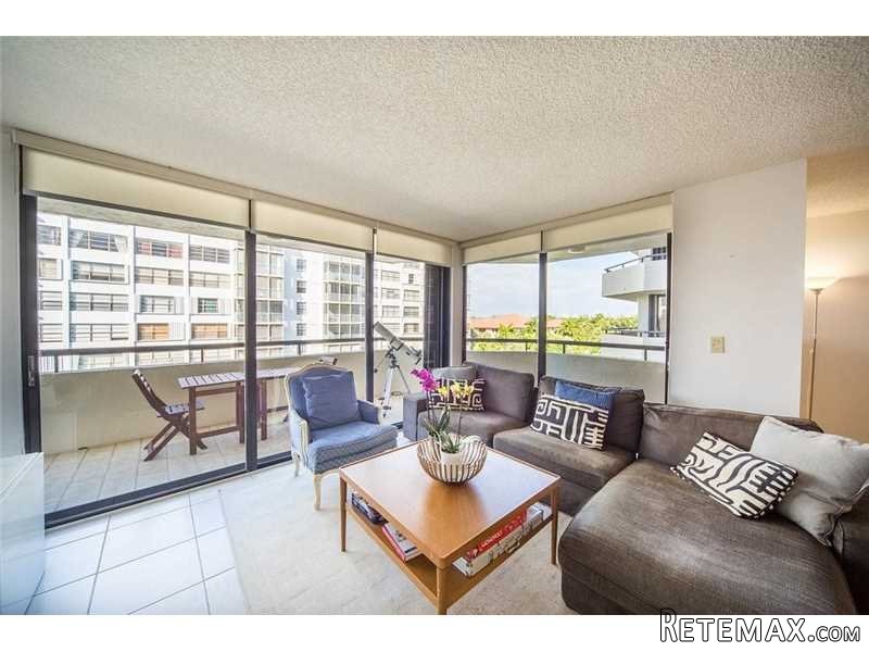 2 bedroom Flat For Sale: 170 Ocean Lane..