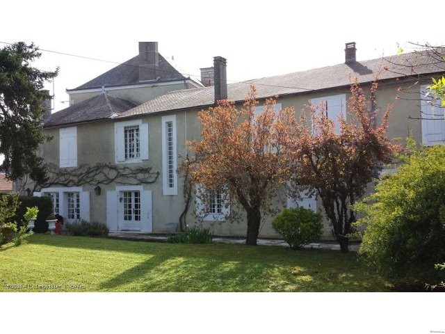 Large Town House With Gardens and..