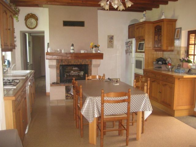 Charming Country House with Electricity - 2