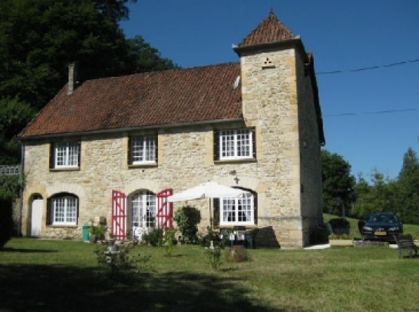 House with Guest Gite & Swimming Pool