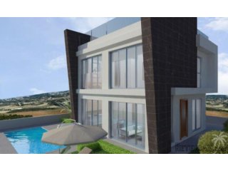 Are you looking for a villa located 10 kilometers from..